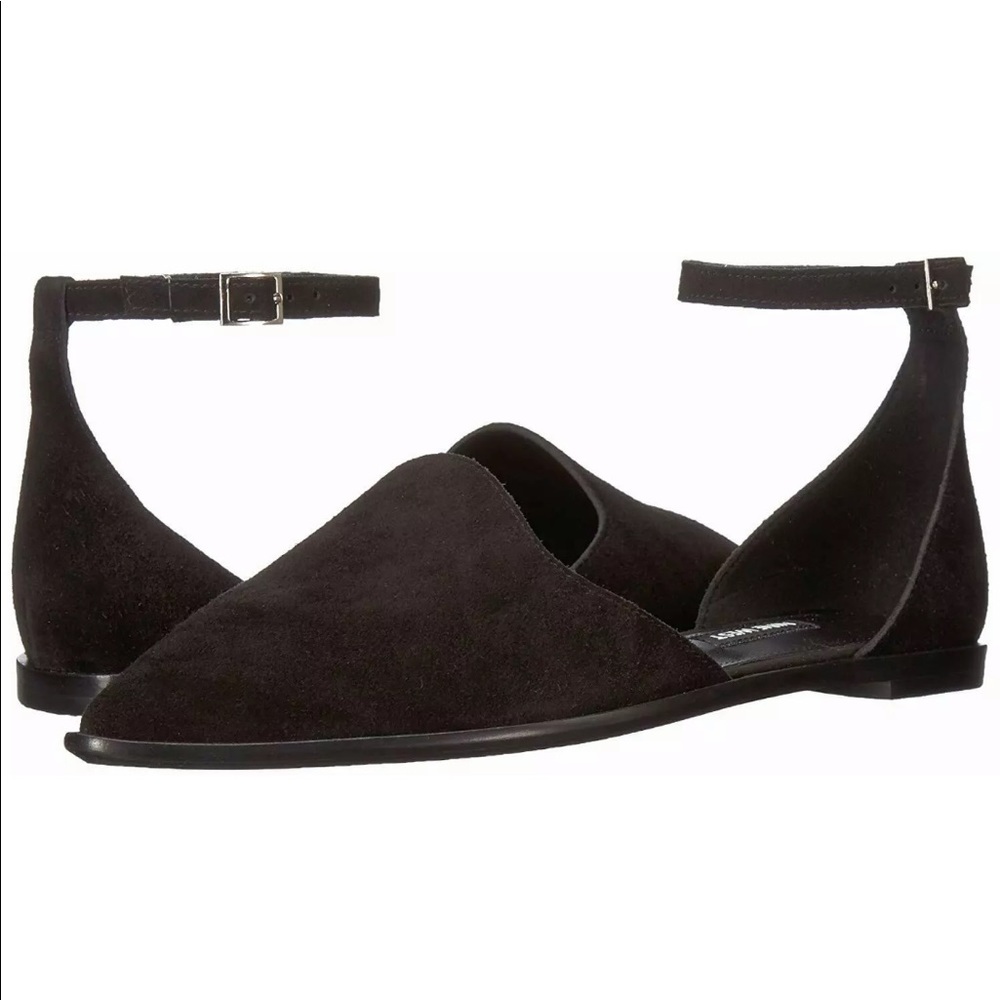 Nine West Black Pointed Toe Flats - Size 5